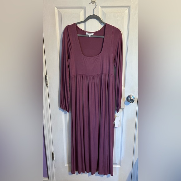 Motherhood Dresses & Skirts - NWT motherhood. Maternity Maxi Dress